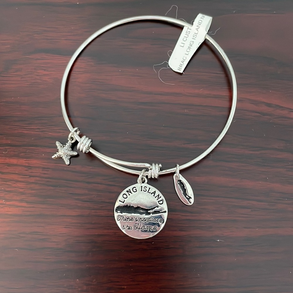*NWT* LONG ISLAND BRACELET